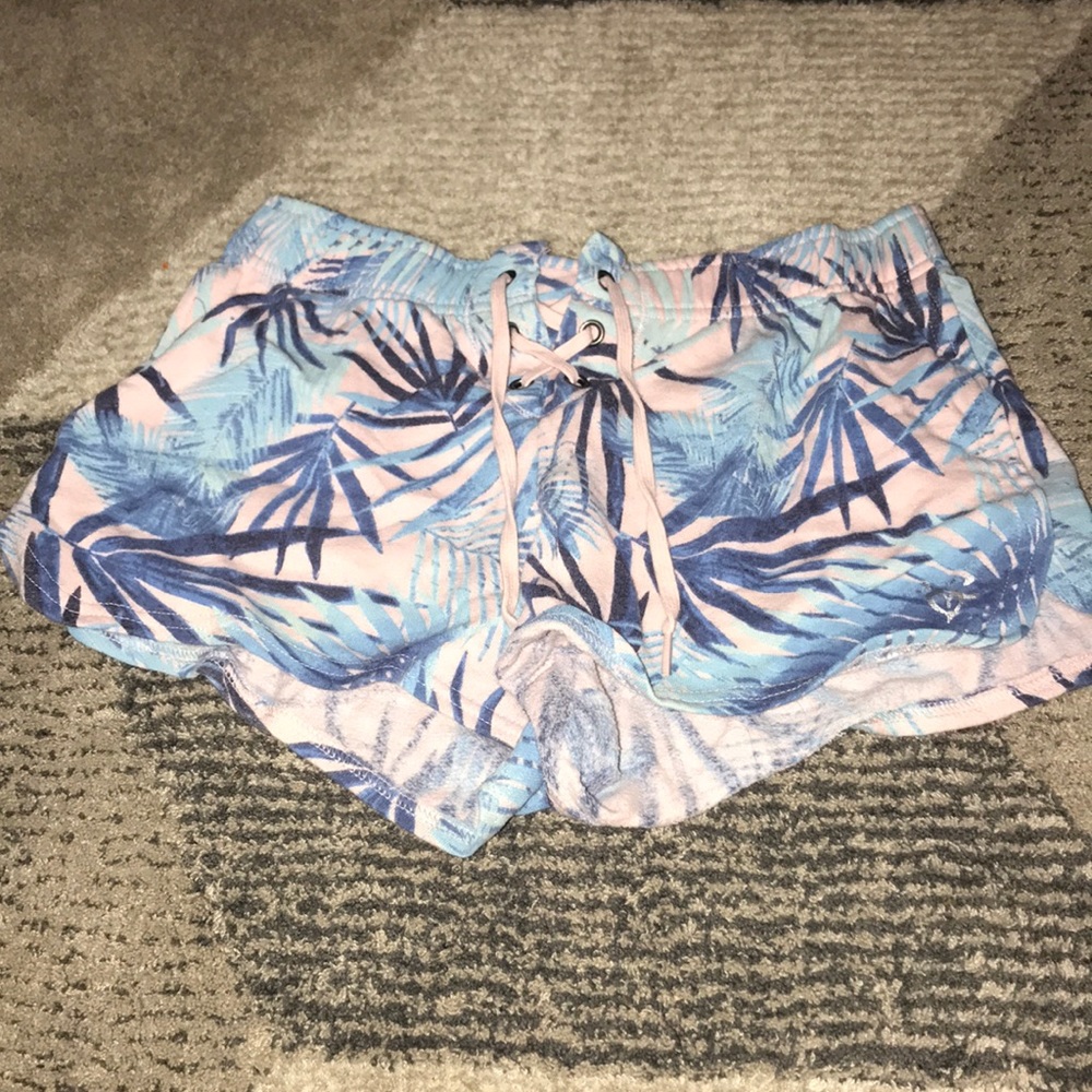pink shorts
